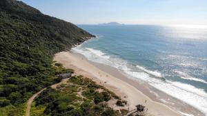 Villa Giardino - Condomínio de Frente para o Mar - Piscina, Quadra Esportiva, Churrasqueira - 5 Pessoas