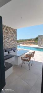 Paros-Memories-Neubau-Villen, Sportpool