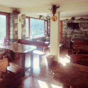 Tirthan Anglers Retreat