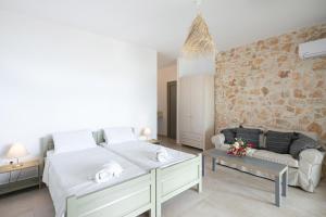 Marina Vista Luxury Studio suites Beach front