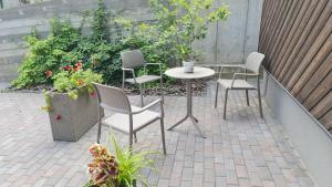 Green Hill Apartments