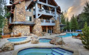 Three-Bedroom Apartment room in Luxury Penthouse at Bear Paw Lodge condo