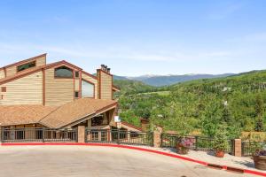 Snowmass 2br Getaway Pool, Hot Tub & Ski Access - D2