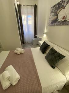 La loggia rooms