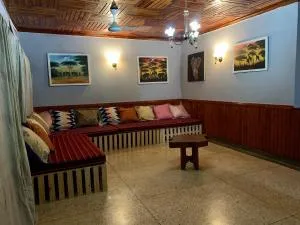 Pazuri Hostel - Uru