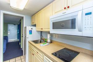 Oceanfront 1 bedroom - Sand Dunes 1129 - Sleeps 6!