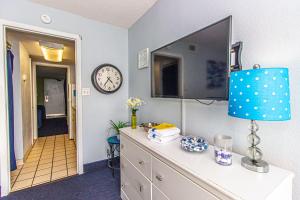 Oceanfront 1 bedroom - Sand Dunes 1129 - Sleeps 6!