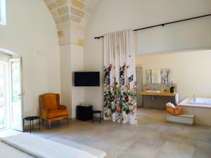 Deluxe Suite with Spa Bath room in Masseria Baroni Nuovi