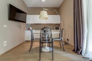 One-Bedroom Apartment with Terrace - Cadorna room in MyPlace Piazza Vittoria Apartments