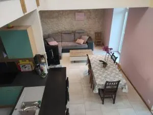 Maison proche gare avec extérieur - Prez-sous-Lafauche