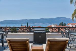 Moderna Luxury Apartments with HEATED pool