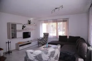 Haus Aissa - 坎德尔恩