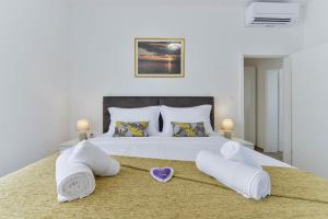 Luxury Villa Rita Regina with heated pool near the sea- by TA Leut Agency