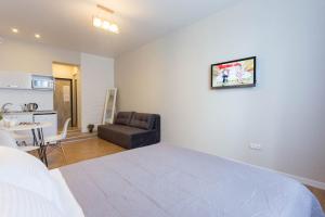 New studio, metro Yaroslava Mudroho and Universytet - Chernyshevska str 95-3