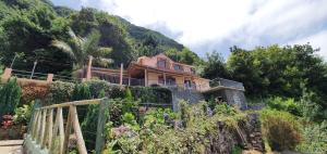 Fantatic Holiday House