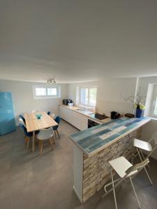 Appartements appartement rez de villa proche port et plages de Sanary : photos des chambres