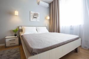 LUX studio near metro Yaroslava Mudroho, Universytet - Chernyshevska str 95-4