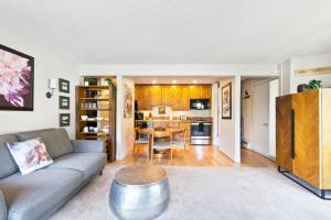 Apartment room in Gold Camp Condo Near Peak 8 Hiking and Hot Tub