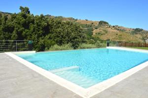 Mauro Home Bed and Relax