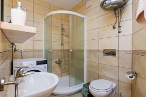 Spacious 80m2 place, great views:-) 2 bedrooms !