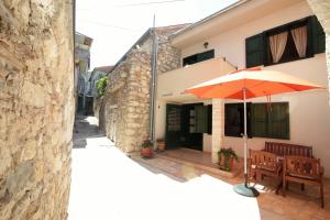 Holiday house Ljubica Tisno