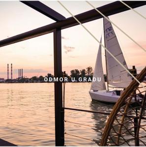 ADA MOMENT Splav- kuca na reci Beograd- Floating House on SAVA RIVER ,Belgrade