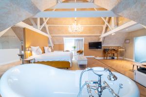 Grand Hotel Normandy by CW Hotel Collection