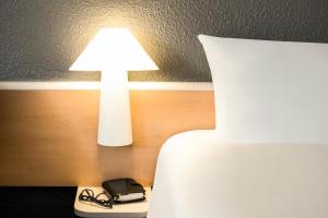 Hotels ibis Lourdes Centre Gare : photos des chambres