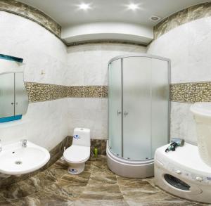 Studio apartment in the Center - Heroiv Nebesnoi Sotni sq. 217