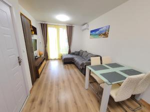 Comfortable Sunny Apartmentear to the Beach 4per