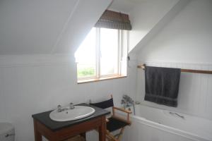 Pebbles Beach Cottage