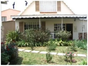 Dullstroom Artist Cottages - Belfast