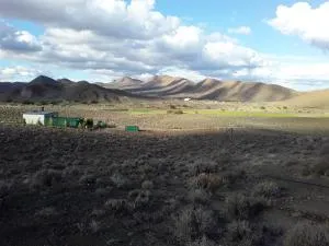 Eltos Karoo Stay Guest Farm - 莱迪史密斯