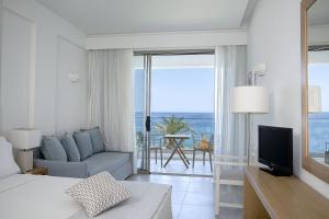 Maritimo Beach Hotel