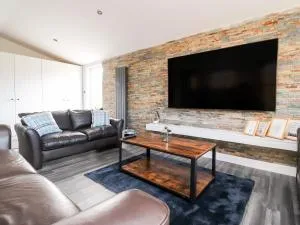 Box Tree Escapes - Tunstall