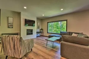Modern Nisswa Escape with Deck Walk to Gull Lake! - Nisswa