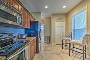 Bright Bayfront Home Less Than 2 Mi to Hernando Beach!