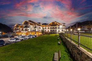 Crystal Hotel & SPA