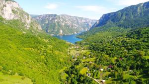 Privatni smještaj "Mratinje"