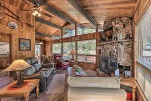 Quiet Retreat with Hot Tub - 16 Miles to Ski Apache! - Alpine Cellars Village