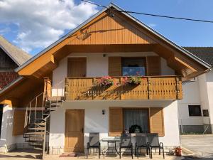 Apartments & Rooms Preseren