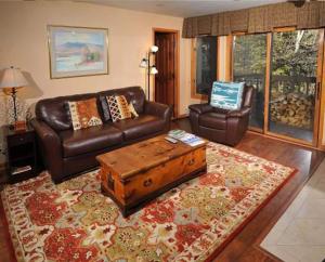 Superior Apartment room in Townsend Place Condominiums