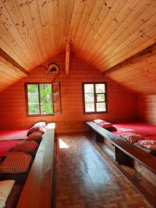 10-Bed Mixed Dormitory Room room in Berggasthaus Obbort