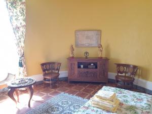 B&B / Chambres d'hotes Chateau de Saint Bonnet les Oules : photos des chambres