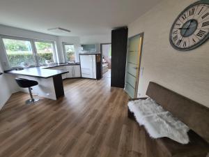 Große Ferienwohnung Nähe Flughafen Köln Bonn