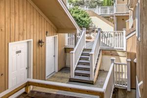 Mountainside Resort: K105