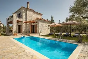 Murtini Stone Villa with Private Pool, by ZanteWize - Kalipádhon