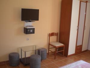 Studio Apartments Marija with private parking