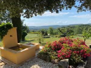 Villas Location bastide provencale luberon a Murs (Gordes) : photos des chambres