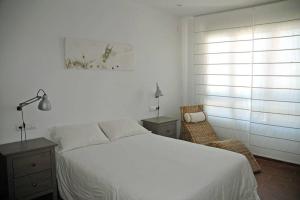 Villa with pool, 200m from beach